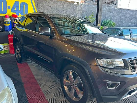 JEEP GRAND CHEROKEE 3.0 LIMITED 4X4 V6 24V TURBO DIESEL 4P AUTOMÁTICO JEEP GRAND CHEROKEE 3.0 LIMITED 4X4 V6 24V TURBO DIESEL 4P AUTOMÁTICO